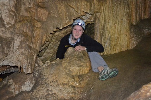 Rihannon tries to get a leg over